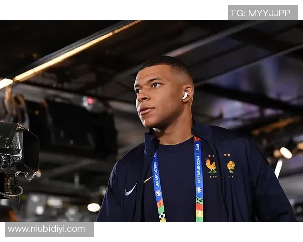 法国足球杂志评选百大球星揭晓 谁是足坛真正的传奇人物